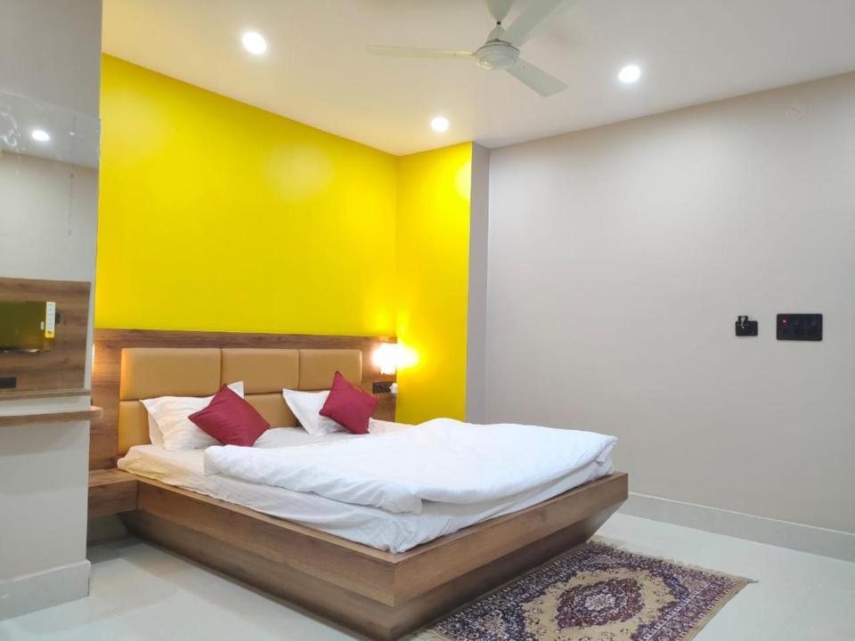 Hotel Vaishnavi Near Baba Dham Temple Deoghar Kültér fotó