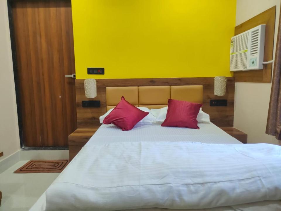 Hotel Vaishnavi Near Baba Dham Temple Deoghar Kültér fotó