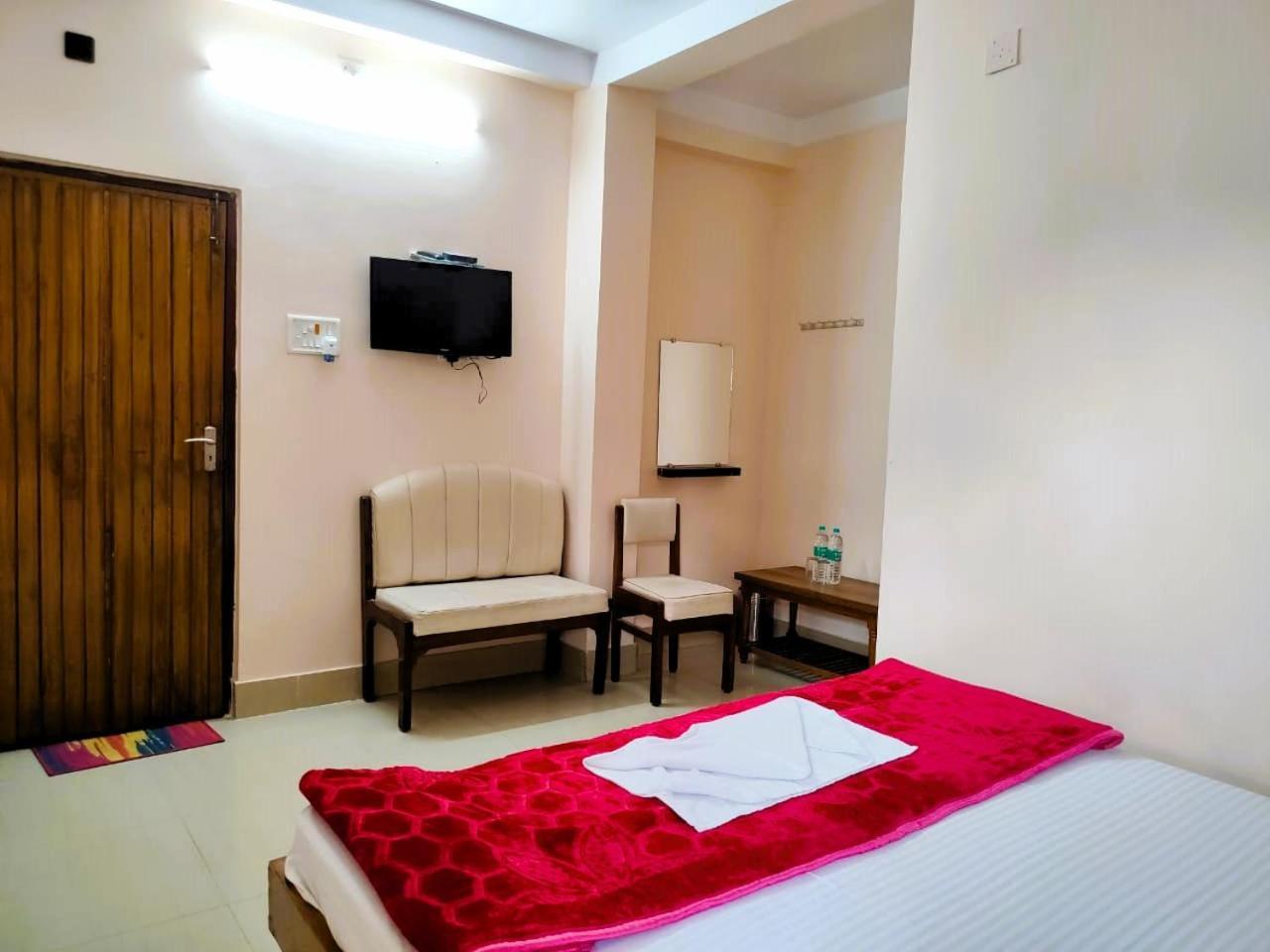 Hotel Vaishnavi Near Baba Dham Temple Deoghar Kültér fotó